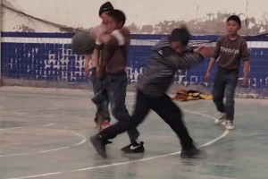 在这个场地我可以赢邓肯....